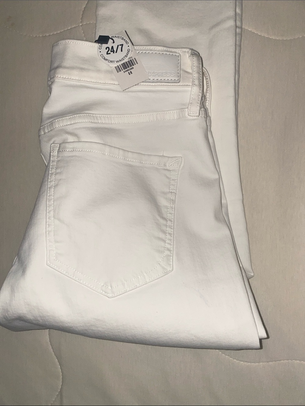 Express White Women’s Skinny Jeans
